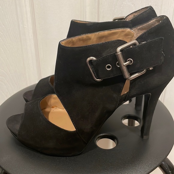 Nine West Shoes - Nine West Peeptoe Heels Size 9.5